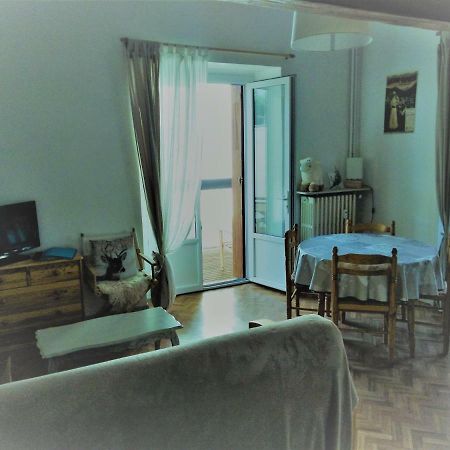 Le Pardeilhan Appt Chaleureux, Lumineux Avec Terrasse Et Parking En Coeur De Ville Bagneres-de-Luchon Экстерьер фото