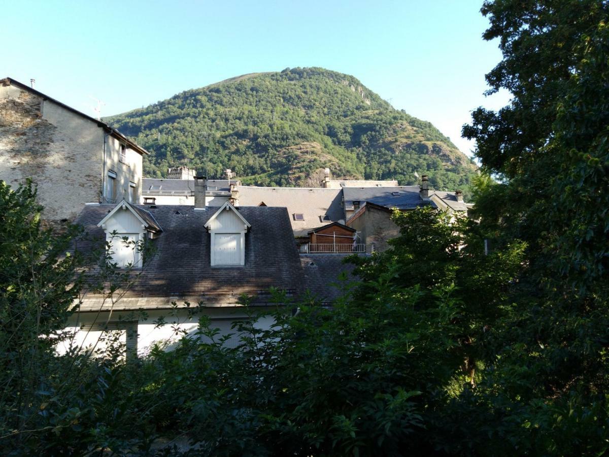 Le Pardeilhan Appt Chaleureux, Lumineux Avec Terrasse Et Parking En Coeur De Ville Bagneres-de-Luchon Экстерьер фото