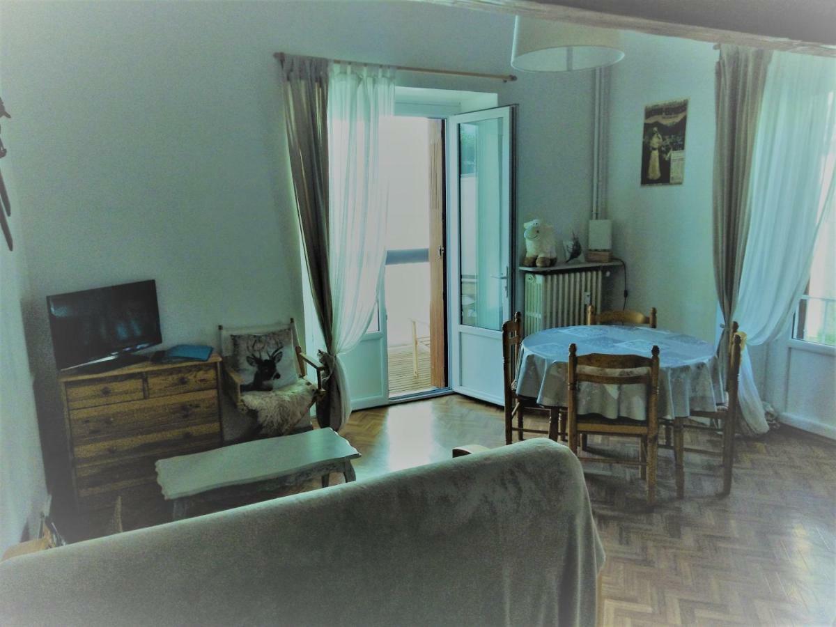 Le Pardeilhan Appt Chaleureux, Lumineux Avec Terrasse Et Parking En Coeur De Ville Bagneres-de-Luchon Экстерьер фото